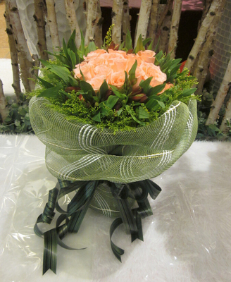 Изготовленный на заказ подарок Organza цветка кладет рулоны ткани в мешки оболочки листа упаковки